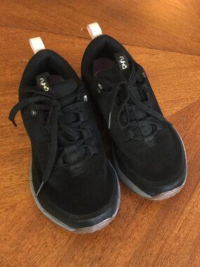 Ryka Womens Low Hiker Black Size 7W. Never Worn